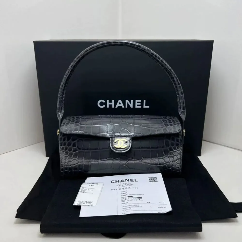 Chanel Women Pre-Loved Bag Brand New Condition